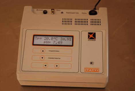 STATUS laboratory table top pH meter